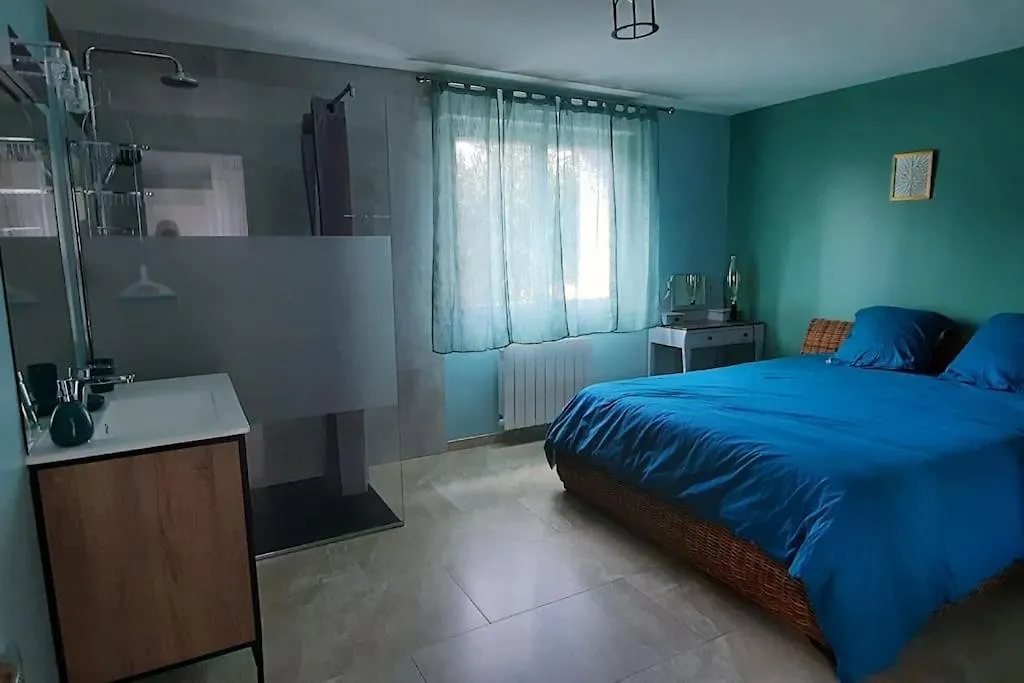 펜션 La Maison Bleue Aux Bambous Saint-Amans-du-Pech 프랑스